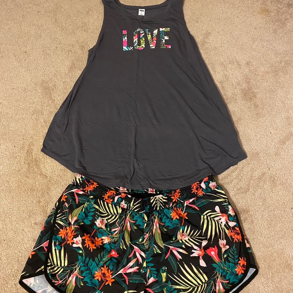 Runnings shorts and tank top set!